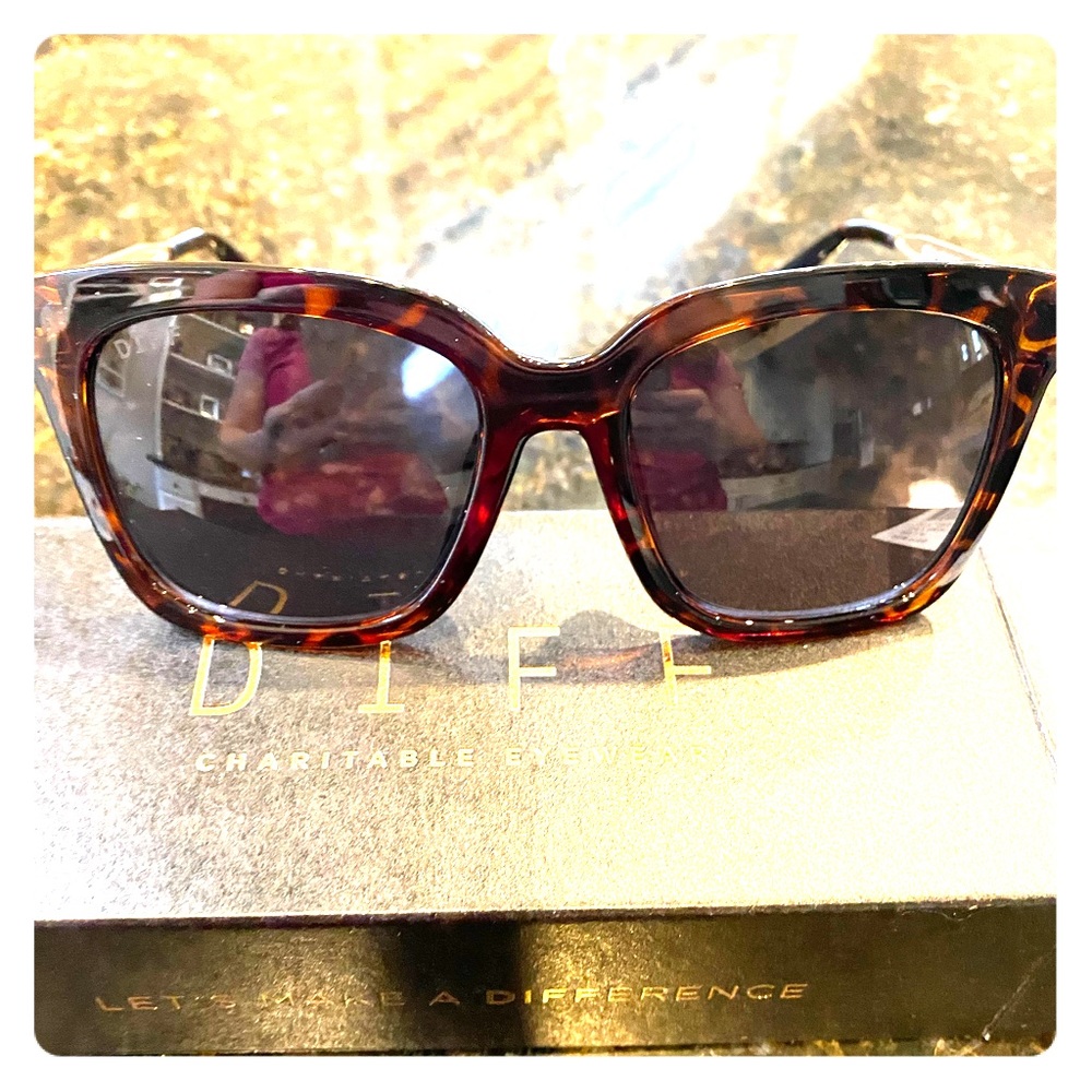 NWT DIFF Sunglasses